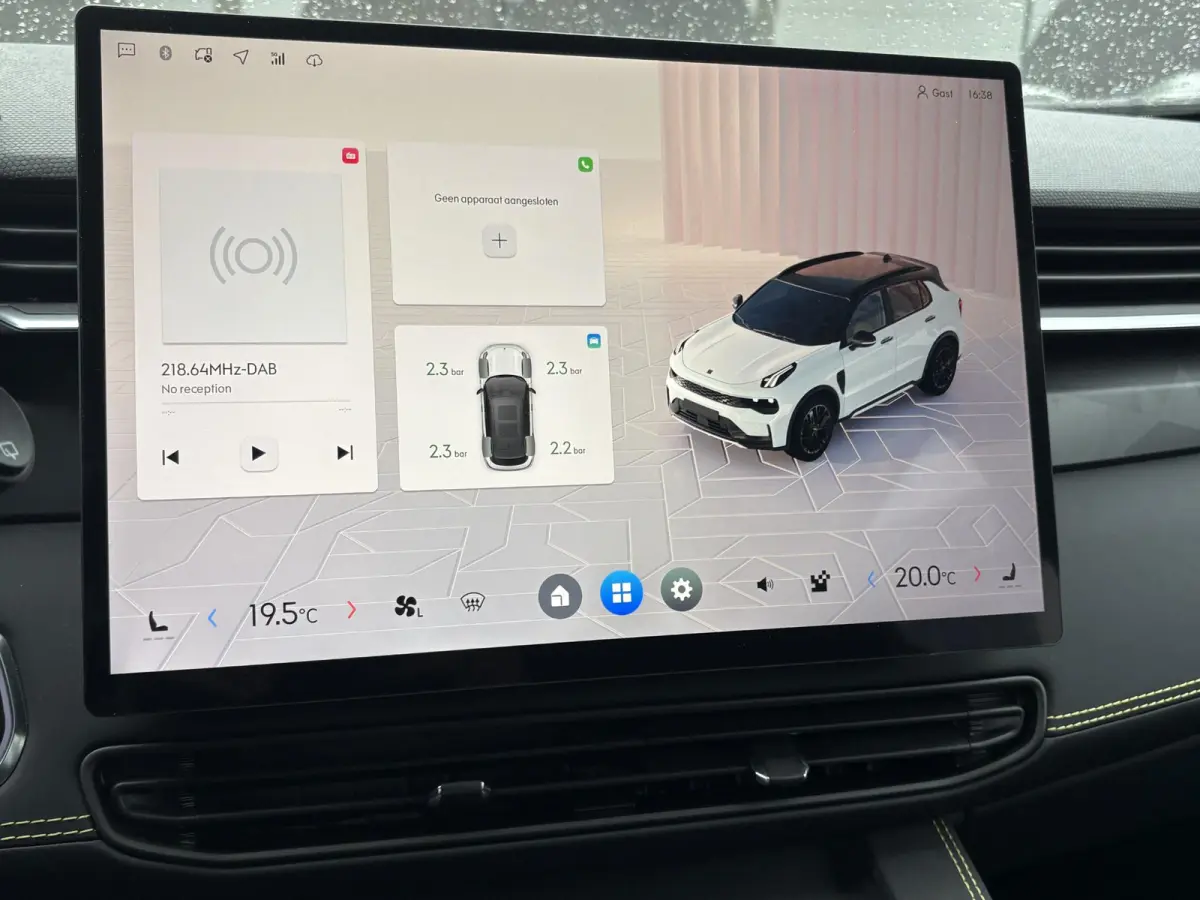 1.5 Core FABRIEKSGARANTIE T/M 2030!!! | ACHTERUITRIJ CAMERA | APPLE CARPLAY / ANDROID AUTO | KEYLESS ENTRY | STOELVERWARMING |