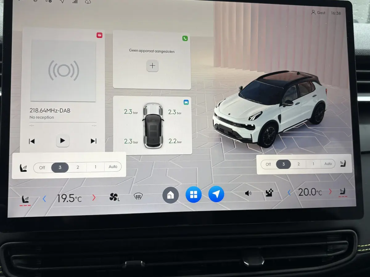 1.5 Core FABRIEKSGARANTIE T/M 2030!!! | ACHTERUITRIJ CAMERA | APPLE CARPLAY / ANDROID AUTO | KEYLESS ENTRY | STOELVERWARMING |