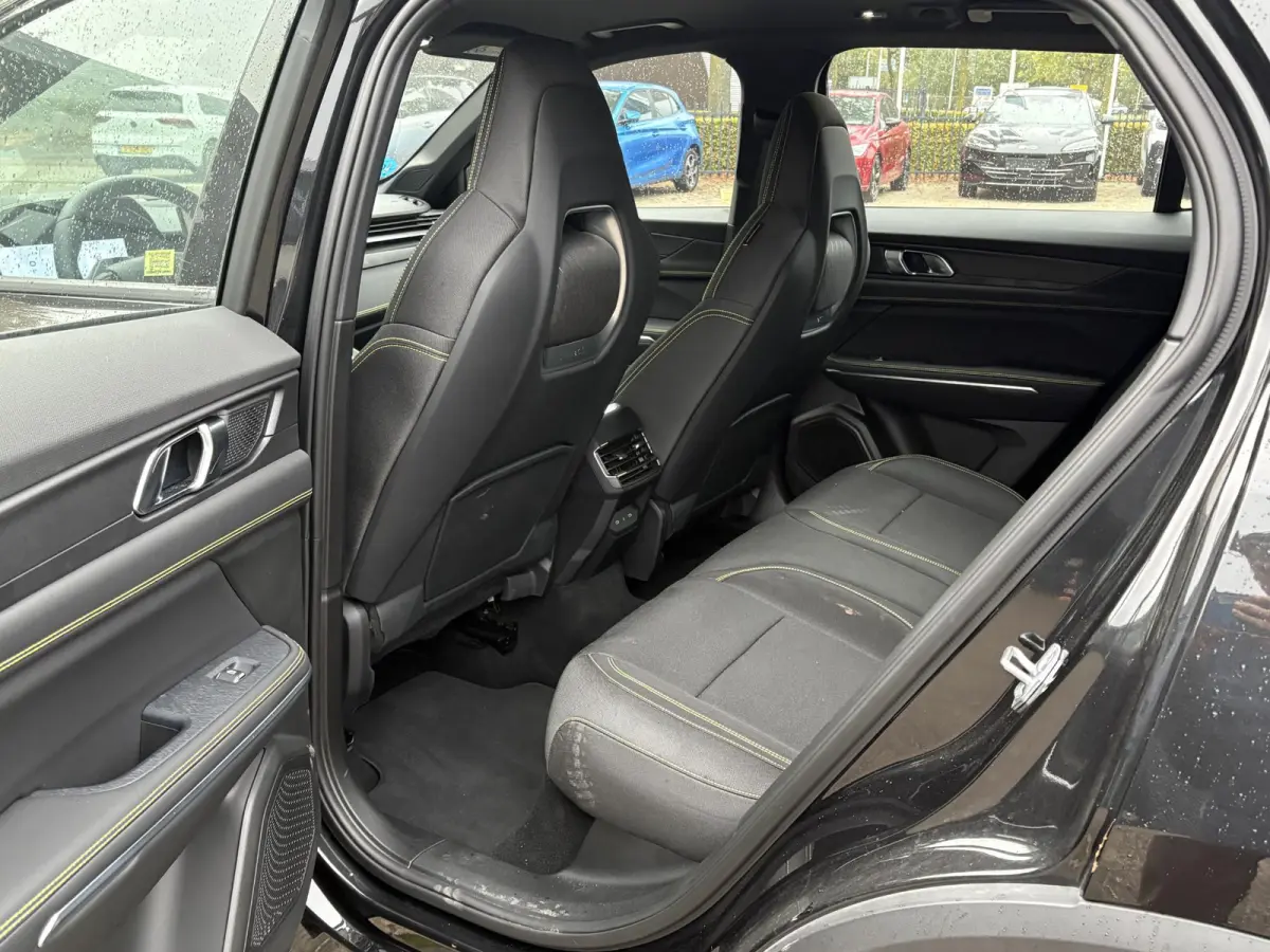 1.5 Core FABRIEKSGARANTIE T/M 2030!!! | ACHTERUITRIJ CAMERA | APPLE CARPLAY / ANDROID AUTO | KEYLESS ENTRY | STOELVERWARMING |