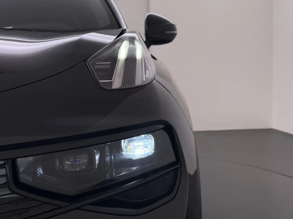 1.5 Core FABRIEKSGARANTIE T/M 2030!!! | ACHTERUITRIJ CAMERA | APPLE CARPLAY / ANDROID AUTO | KEYLESS ENTRY | STOELVERWARMING |