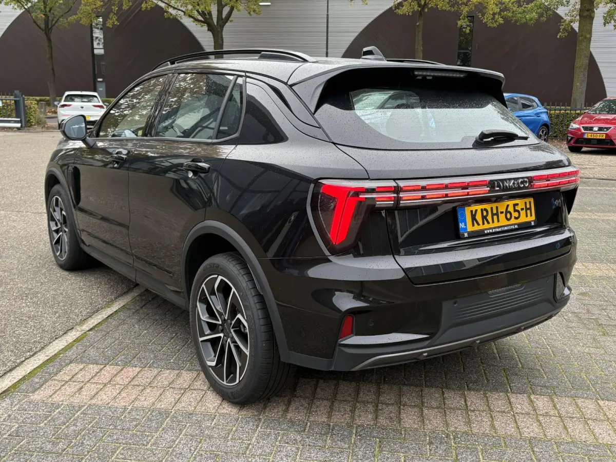 1.5 Core FABRIEKSGARANTIE T/M 2030!!! | ACHTERUITRIJ CAMERA | APPLE CARPLAY / ANDROID AUTO | KEYLESS ENTRY | STOELVERWARMING |