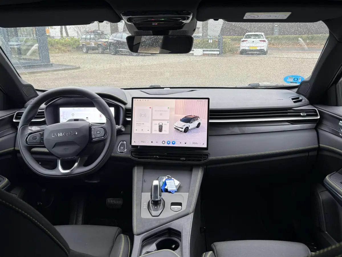 1.5 Core FABRIEKSGARANTIE T/M 2030!!! | ACHTERUITRIJ CAMERA | APPLE CARPLAY / ANDROID AUTO | KEYLESS ENTRY | STOELVERWARMING |