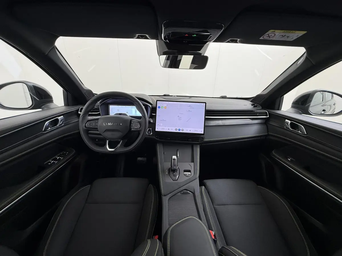 1.5 Core FABRIEKSGARANTIE T/M 2030!!! | ACHTERUITRIJ CAMERA | APPLE CARPLAY / ANDROID AUTO | KEYLESS ENTRY | STOELVERWARMING |