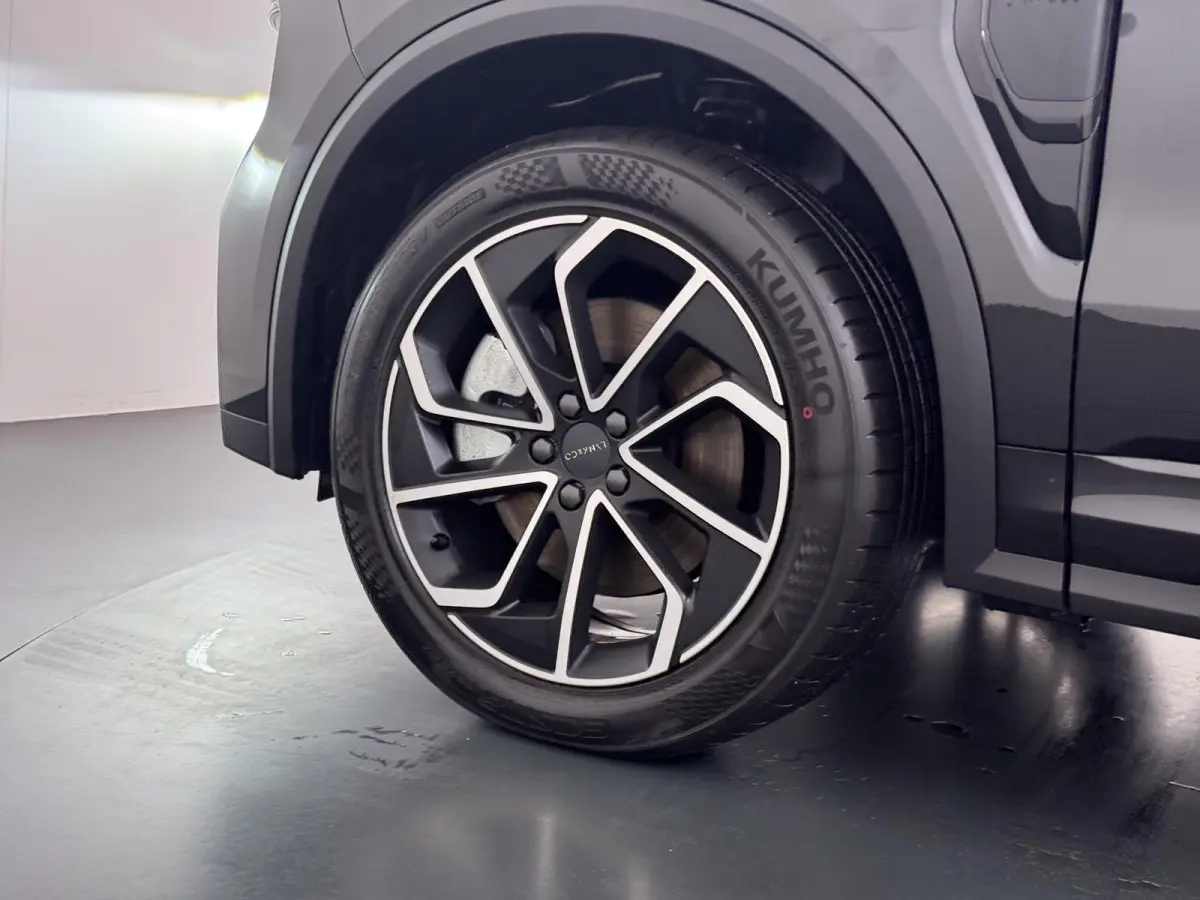 1.5 Core FABRIEKSGARANTIE T/M 2030!!! | ACHTERUITRIJ CAMERA | APPLE CARPLAY / ANDROID AUTO | KEYLESS ENTRY | STOELVERWARMING |