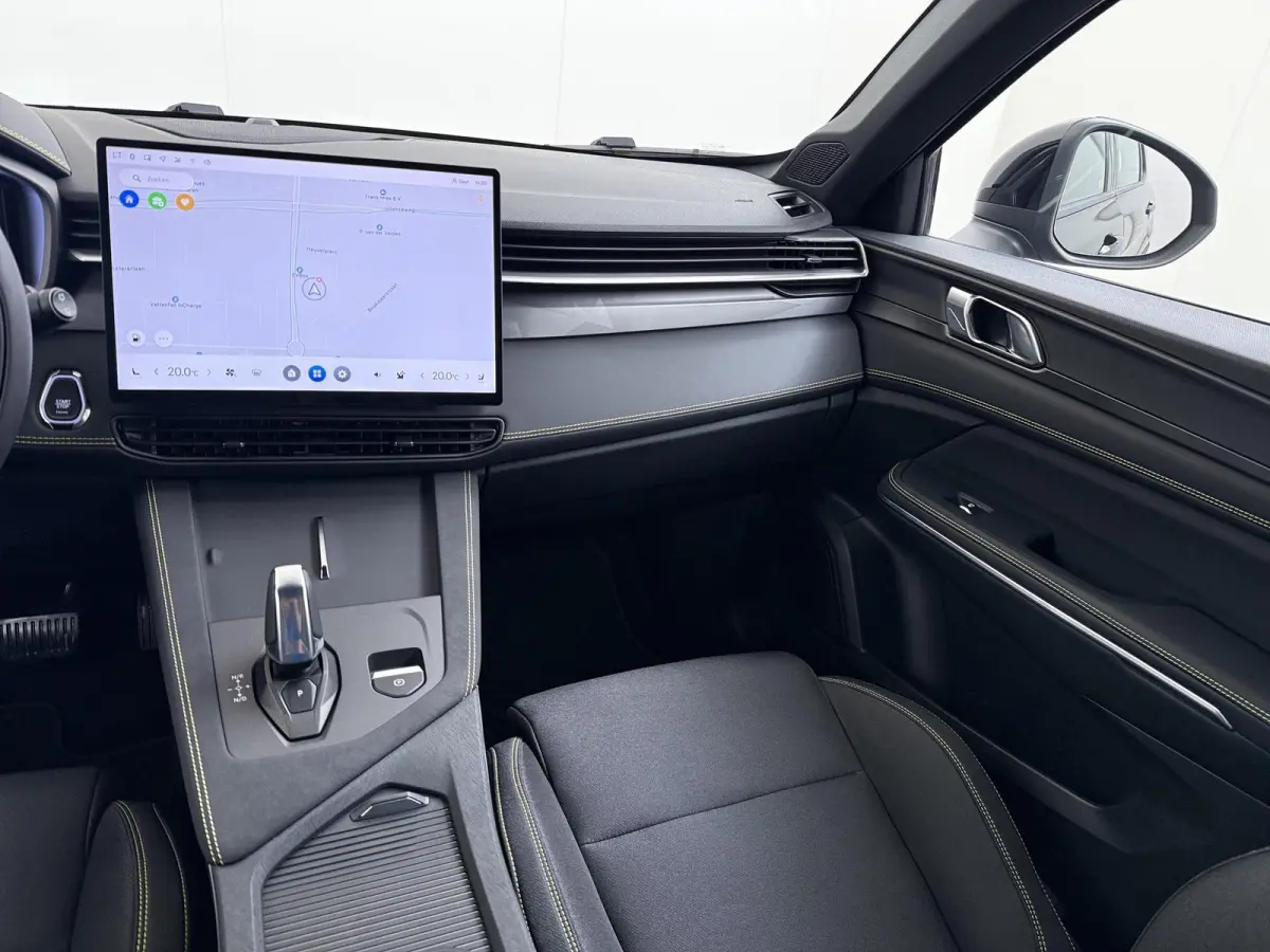 1.5 Core FABRIEKSGARANTIE T/M 2030!!! | ACHTERUITRIJ CAMERA | APPLE CARPLAY / ANDROID AUTO | KEYLESS ENTRY | STOELVERWARMING |
