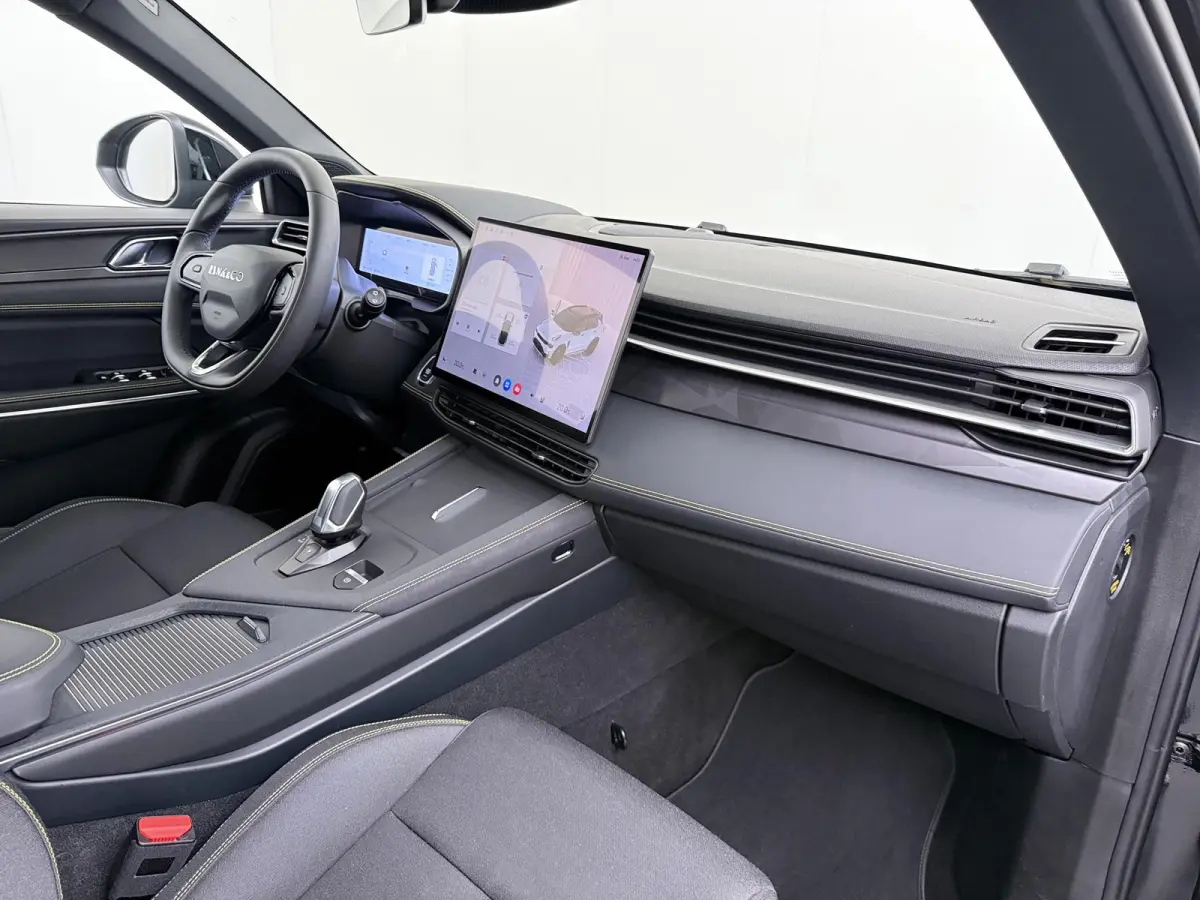 1.5 Core FABRIEKSGARANTIE T/M 2030!!! | ACHTERUITRIJ CAMERA | APPLE CARPLAY / ANDROID AUTO | KEYLESS ENTRY | STOELVERWARMING |