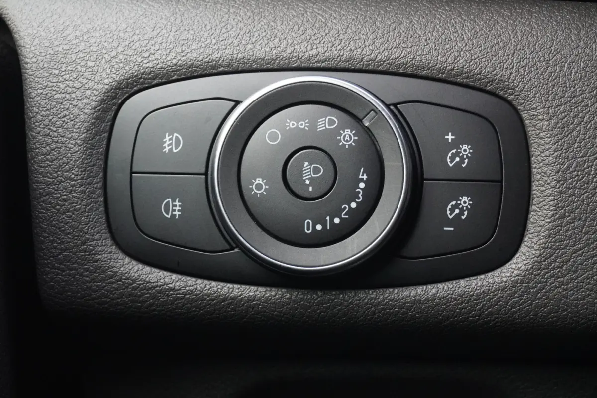2.0 TDCI EURO 6 -  Airco - Navi - Cruise - €13.900,- Excl.