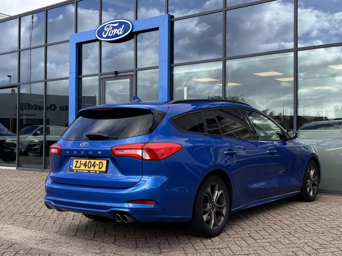 1.0 EcoBoost ST Line 125PK Winterpack Camera Cruise Parkeersensoren Privacy Glass All Season Banden *Dealer Onderhouden*