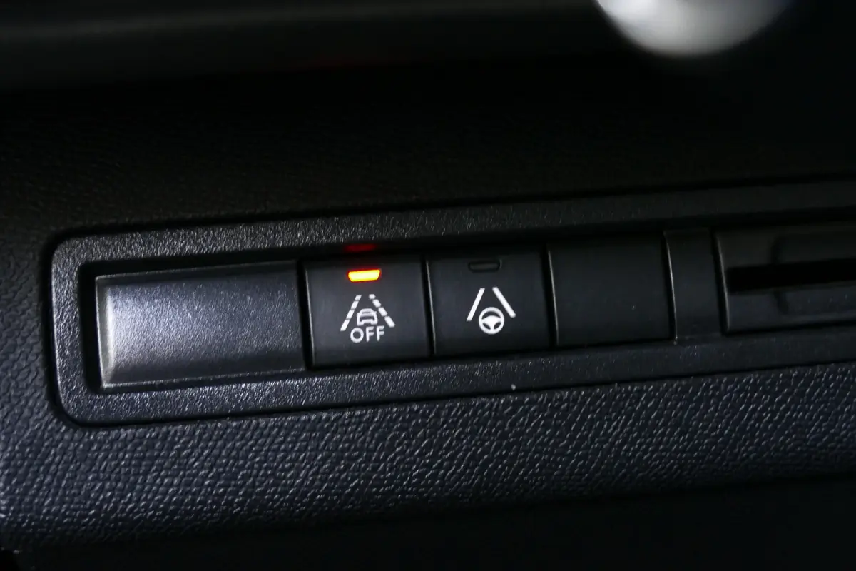 1.2 PURETECH 130PK 7-ZITS GT AUTOMAAT / CAMERA / TREKHAAK / KEYLESS / FULL-LED / NAVI / CLIMA / PDC / BLUETOOTH / ADAPT. CRUISECONTROL / 1E EIGENAAR / SCHITTERENDE STAAT !!