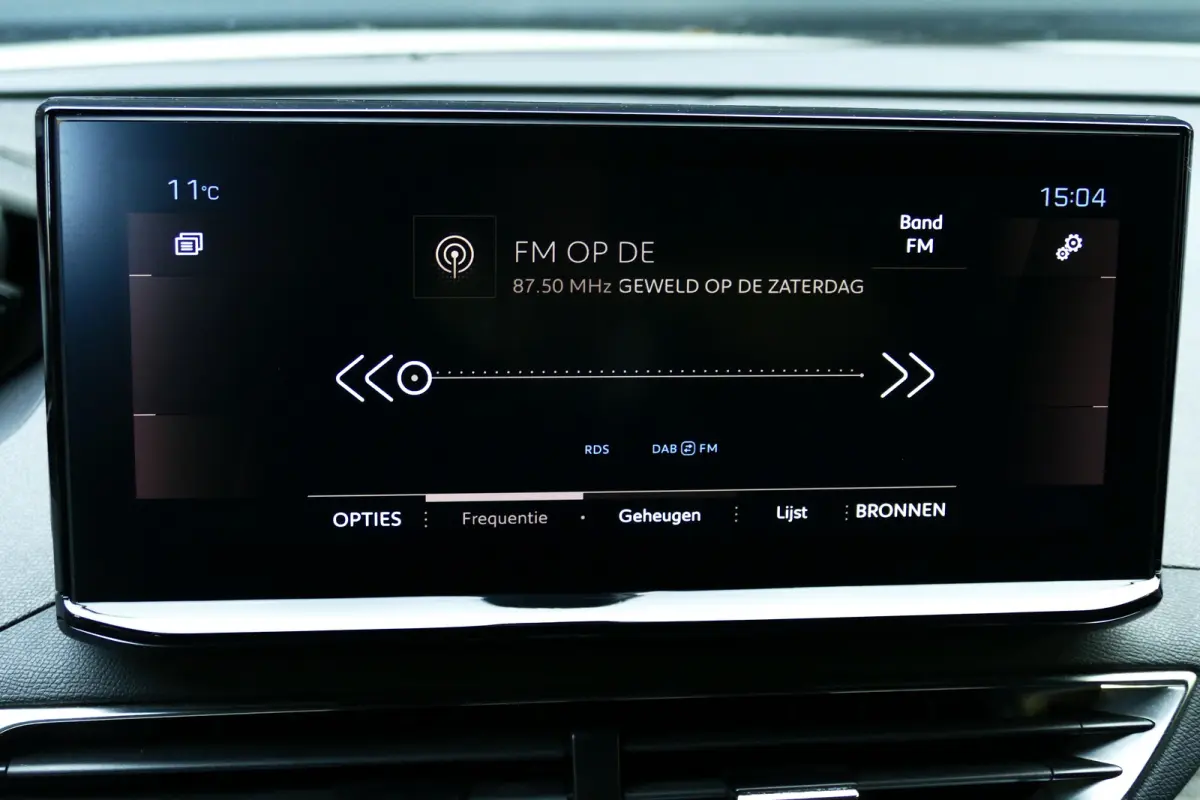 1.2 PURETECH 130PK 7-ZITS GT AUTOMAAT / CAMERA / TREKHAAK / KEYLESS / FULL-LED / NAVI / CLIMA / PDC / BLUETOOTH / ADAPT. CRUISECONTROL / 1E EIGENAAR / SCHITTERENDE STAAT !!