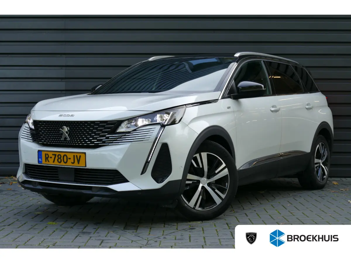 1.2 PURETECH 130PK 7-ZITS GT AUTOMAAT / CAMERA / TREKHAAK / KEYLESS / FULL-LED / NAVI / CLIMA / PDC / BLUETOOTH / ADAPT. CRUISECONTROL / 1E EIGENAAR / SCHITTERENDE STAAT !!