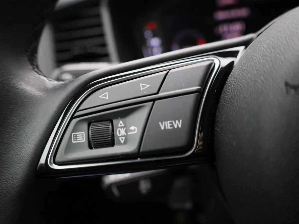 1.0 25 TFSI 70kW Attraction | NAVIGATIESYSTEEM | CRUISE CONTROL | 12 MAANDEN BOVAG GARANTIE |