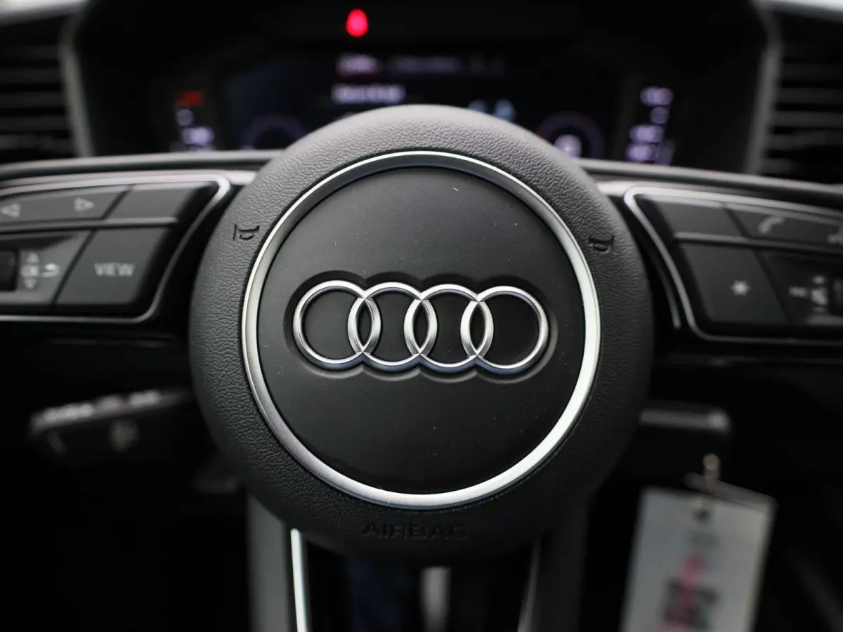 1.0 25 TFSI 70kW Attraction | NAVIGATIESYSTEEM | CRUISE CONTROL | 12 MAANDEN BOVAG GARANTIE |