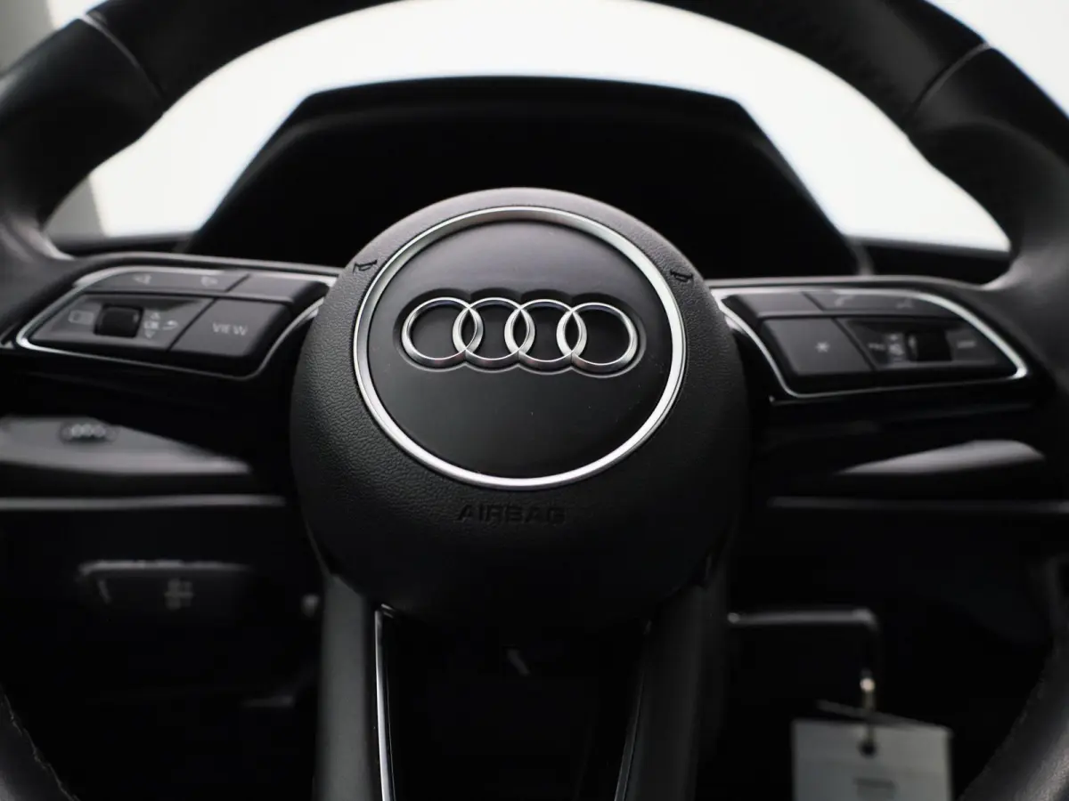1.0 25 TFSI 70kW Attraction | NAVIGATIESYSTEEM | CRUISE CONTROL | 12 MAANDEN BOVAG GARANTIE |