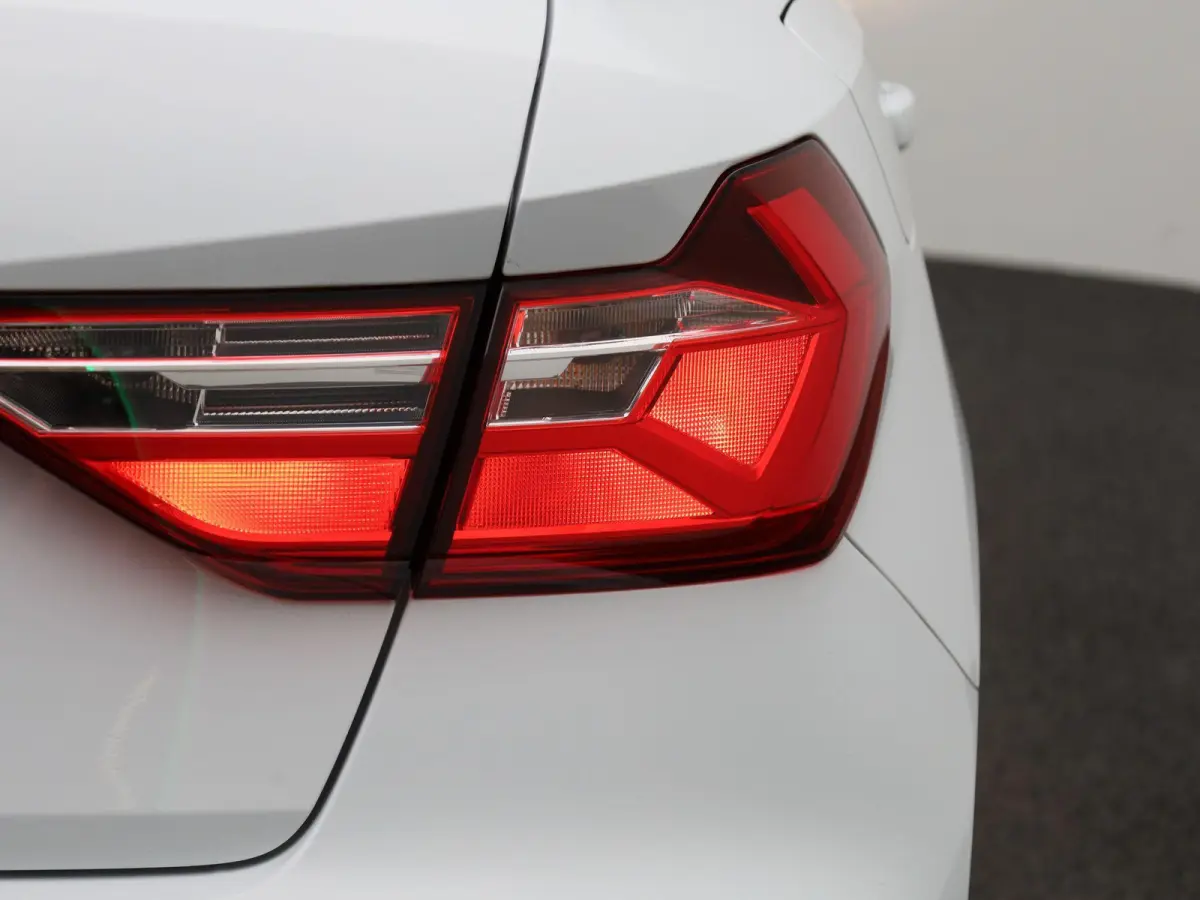 1.0 25 TFSI 70kW Attraction | NAVIGATIESYSTEEM | CRUISE CONTROL | 12 MAANDEN BOVAG GARANTIE |