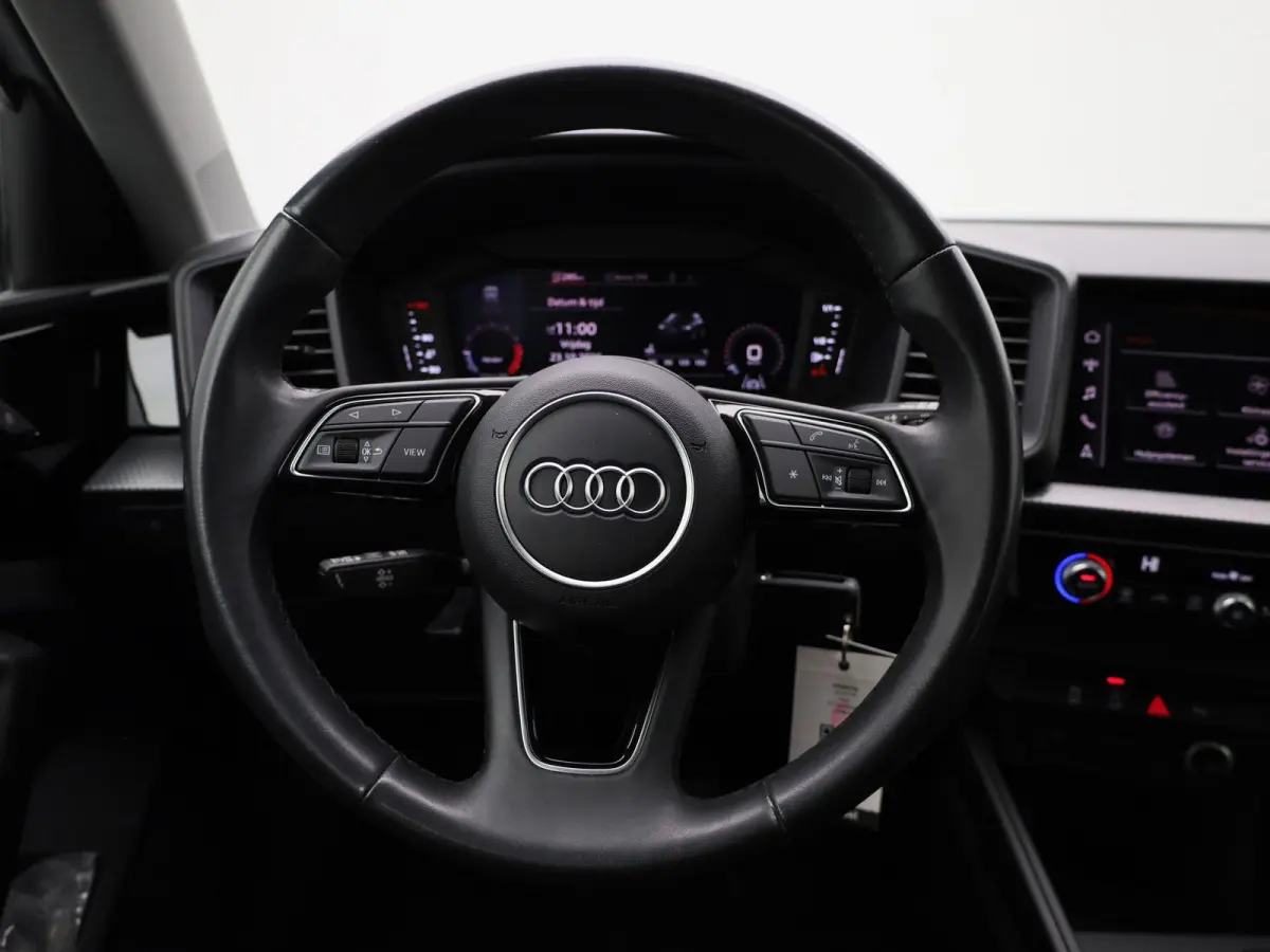 1.0 25 TFSI 70kW Attraction | NAVIGATIESYSTEEM | CRUISE CONTROL | 12 MAANDEN BOVAG GARANTIE |