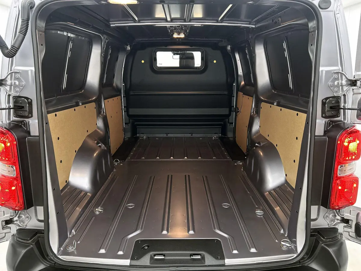 Electric 136pk L3 75 kWh Automaat | Tot 8 Jaar Garantie | Apple Carplay/Android Auto | Dodehoekdetectie | Airco | Cruise Control | Achteruitrijcamera | 3 Fase |