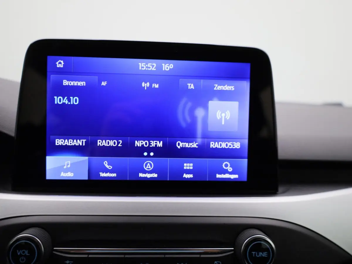 1.0 EcoBoost Hybrid Trend Edition Business | APPLE/ANDROID CARPLAY| STOELVERWARMING | LED KOPLAMPEN | 12 MAANDEN BOVAG GARANTIE |