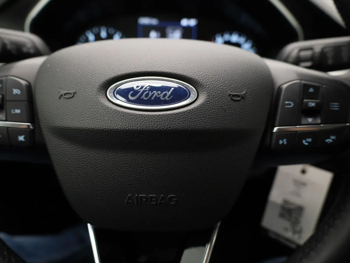 1.0 EcoBoost Hybrid Trend Edition Business | APPLE/ANDROID CARPLAY| STOELVERWARMING | LED KOPLAMPEN | 12 MAANDEN BOVAG GARANTIE |