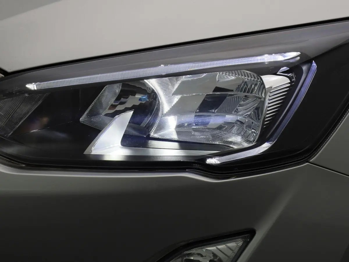 1.0 EcoBoost Hybrid Trend Edition Business | APPLE/ANDROID CARPLAY| STOELVERWARMING | LED KOPLAMPEN | 12 MAANDEN BOVAG GARANTIE |