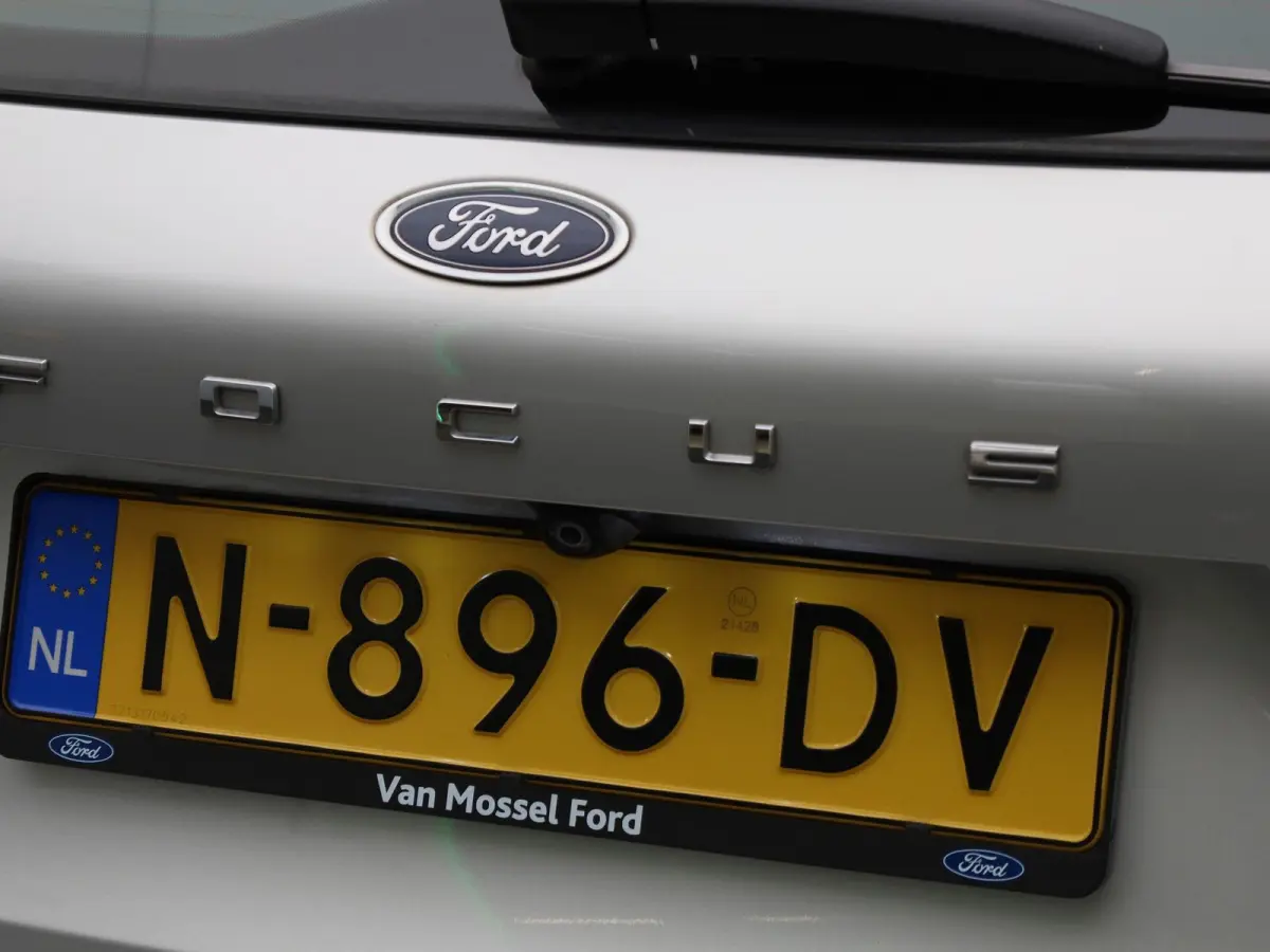 1.0 EcoBoost Hybrid Trend Edition Business | APPLE/ANDROID CARPLAY| STOELVERWARMING | LED KOPLAMPEN | 12 MAANDEN BOVAG GARANTIE |