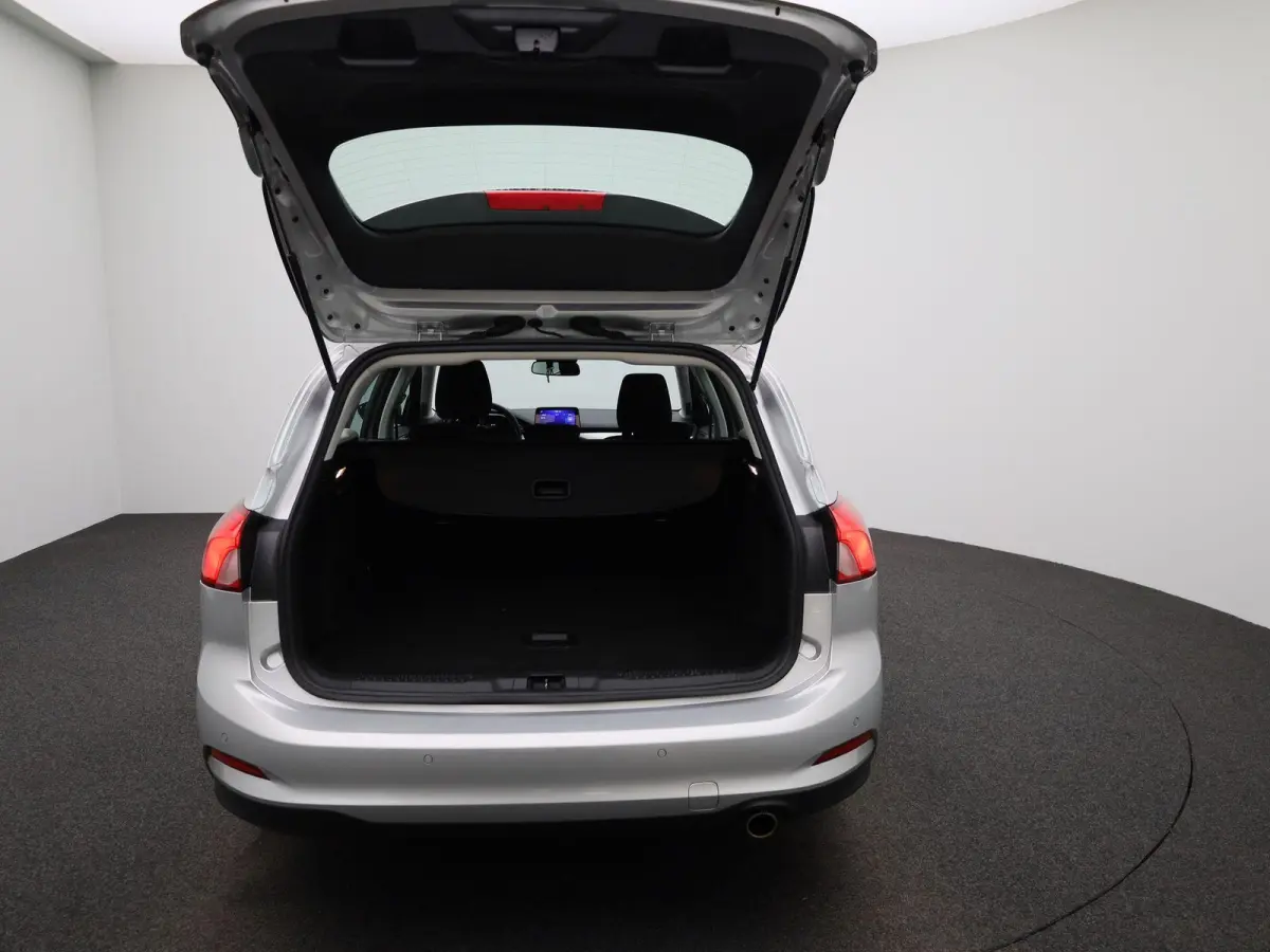 1.0 EcoBoost Hybrid Trend Edition Business | APPLE/ANDROID CARPLAY| STOELVERWARMING | LED KOPLAMPEN | 12 MAANDEN BOVAG GARANTIE |