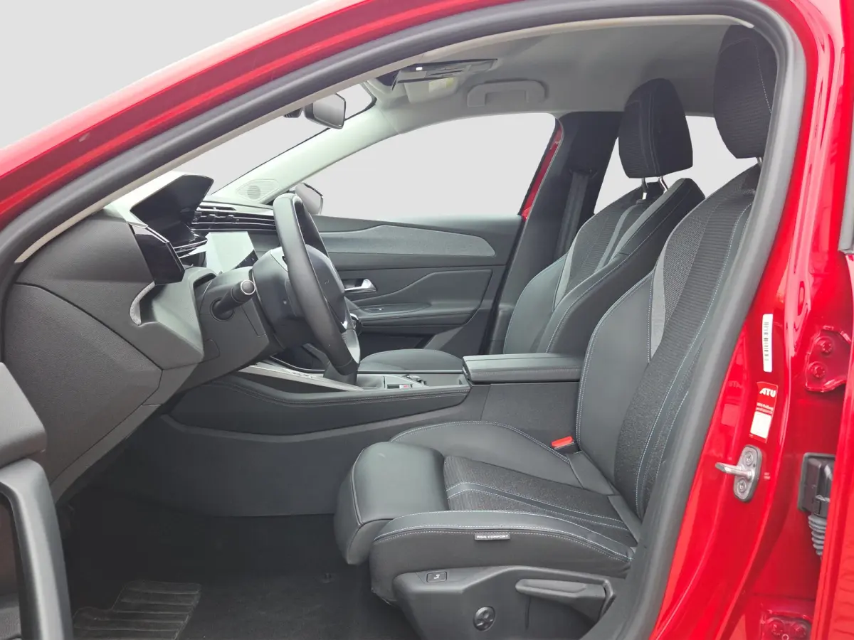 1.2 PureTech Allure 360* Camera | LED | Errgonomische stoel | Keyless | Adaptive Cruise control | Full map navigatie | Carplay/android auto |