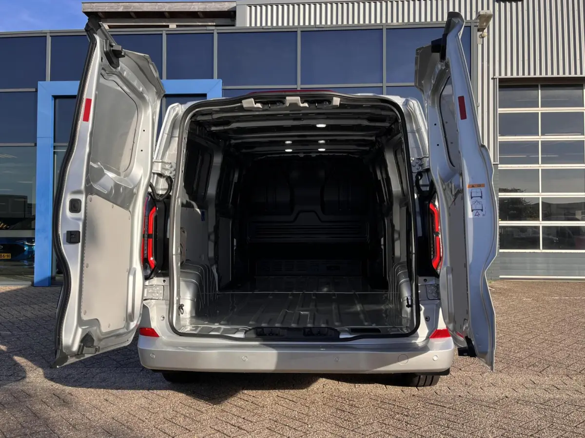 340 L2H1 Limited 71 kWh 218PK 2x Schuifdeur PRO Power VOL Leder 2300KG Trekgewicht Adaptieve Cruise 360 Camera Navi Stoelverwarming Carplay Blind-Spot *Nieuw*