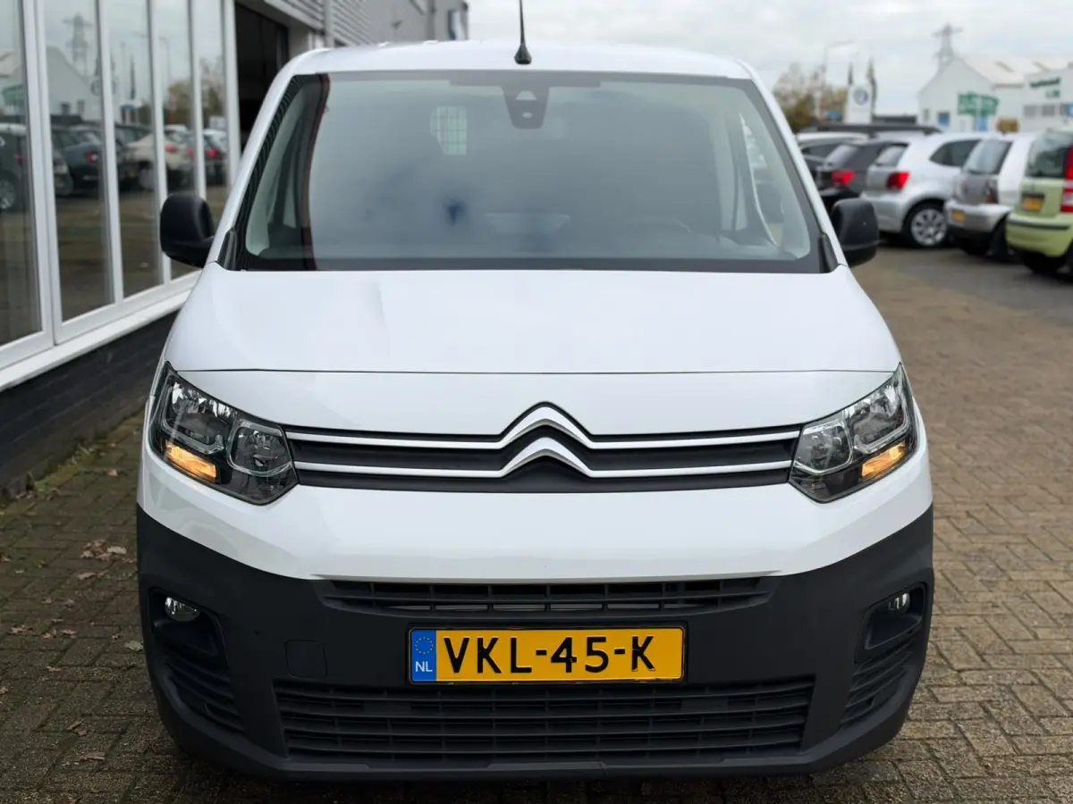 1.5 BlueHDI Club XL | Apple Carplay | Navi | Cruise | Airco |