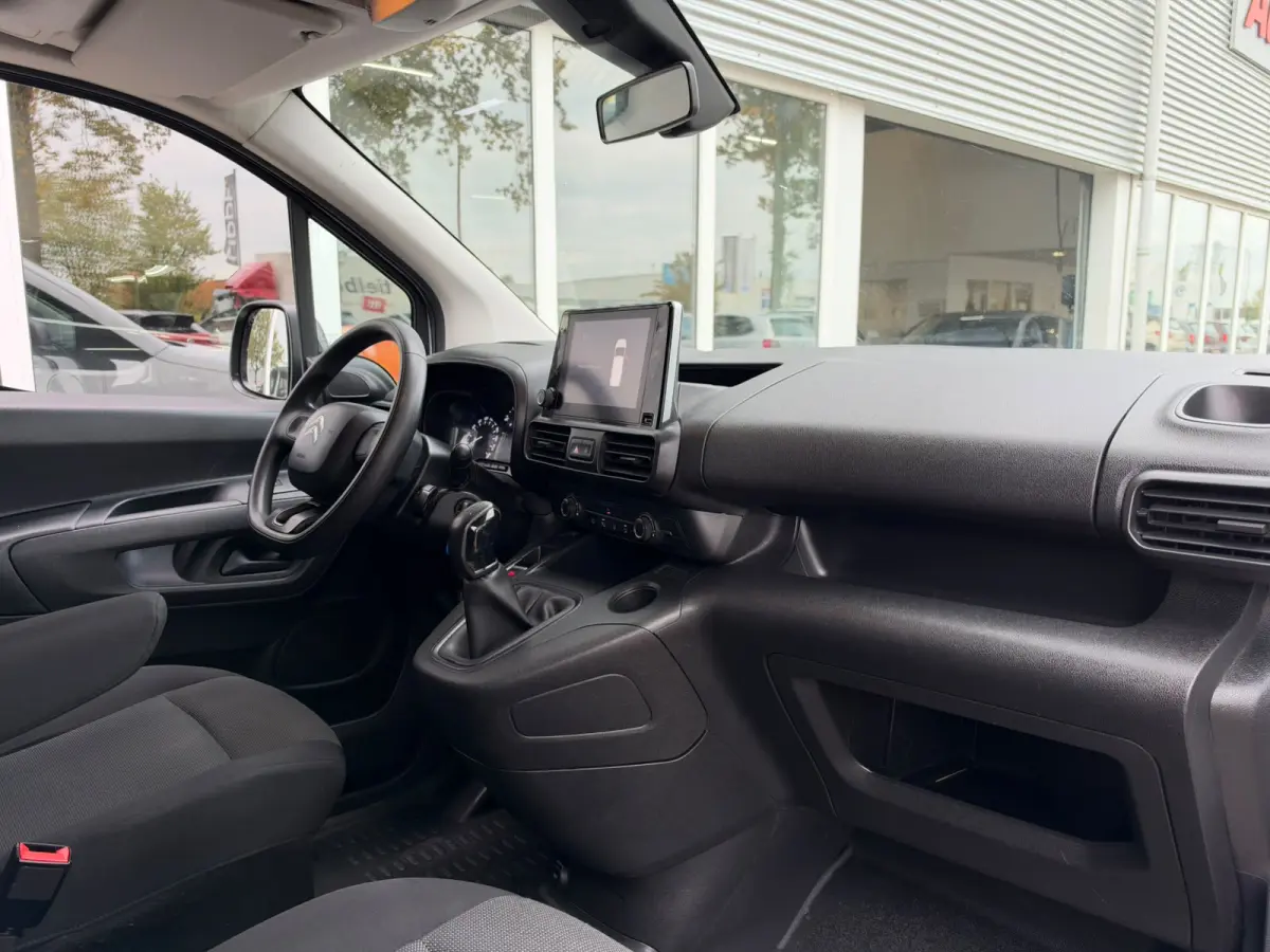 1.5 BlueHDI Club XL | Apple Carplay | Navi | Cruise | Airco |