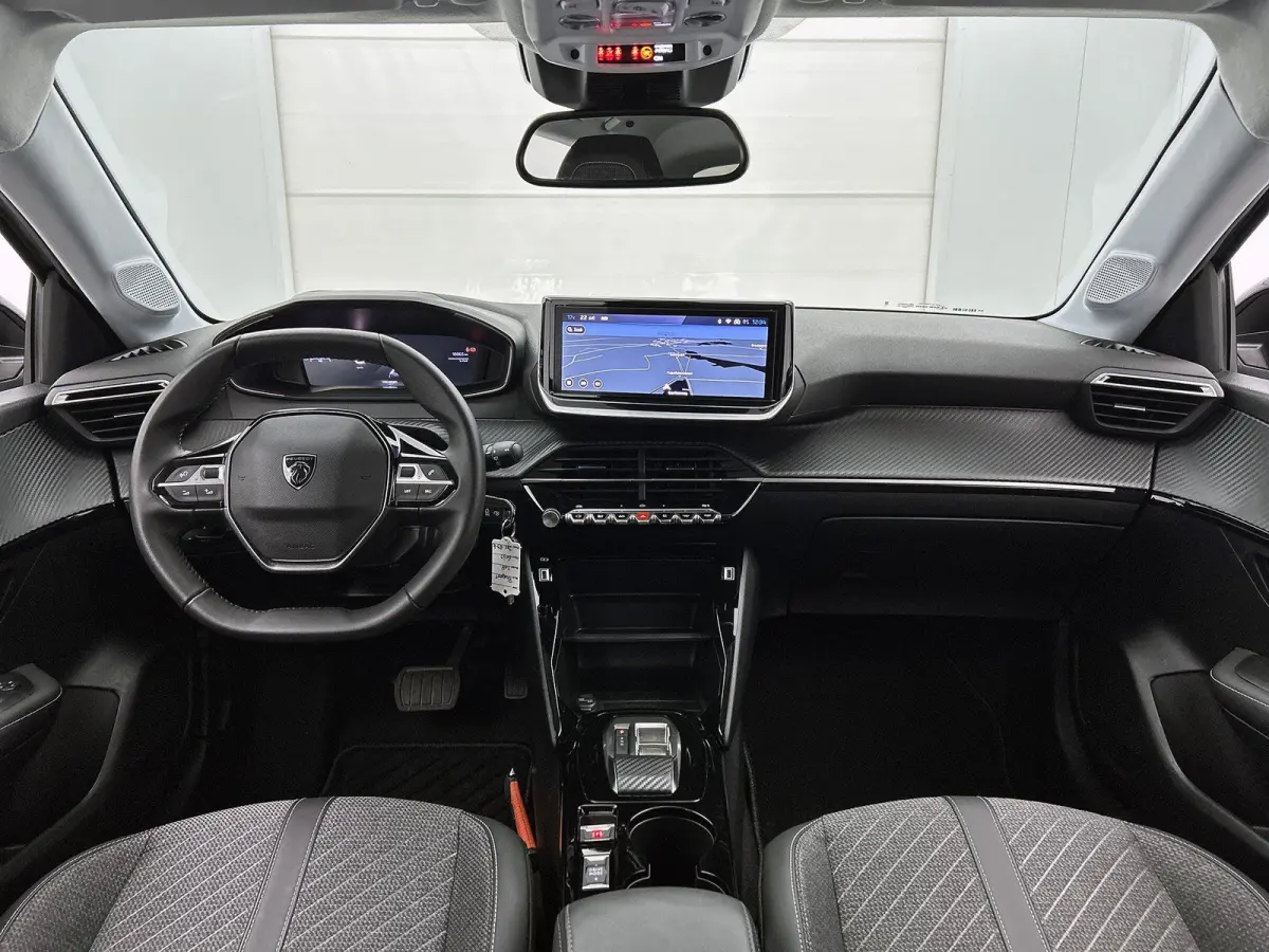 1.2 Hybrid 110pk Allure Automaat | Tot 8 Jaar Garantie | Navigatie | Camera Voor + Achter | Climate Control | Adaptieve Cruise Control | Dodehoekdetectie | 16"LMV | LED |