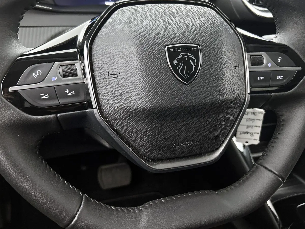 1.2 Hybrid 110pk Allure Automaat | Tot 8 Jaar Garantie | Navigatie | Camera Voor + Achter | Climate Control | Adaptieve Cruise Control | Dodehoekdetectie | 16"LMV | LED |