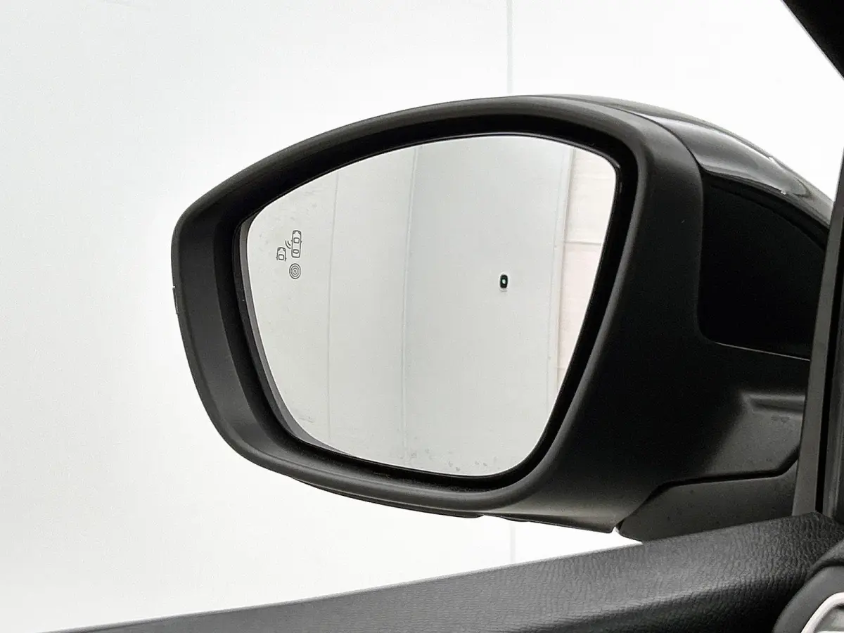 1.2 Hybrid 110pk Allure Automaat | Tot 8 Jaar Garantie | Navigatie | Camera Voor + Achter | Climate Control | Adaptieve Cruise Control | Dodehoekdetectie | 16"LMV | LED |