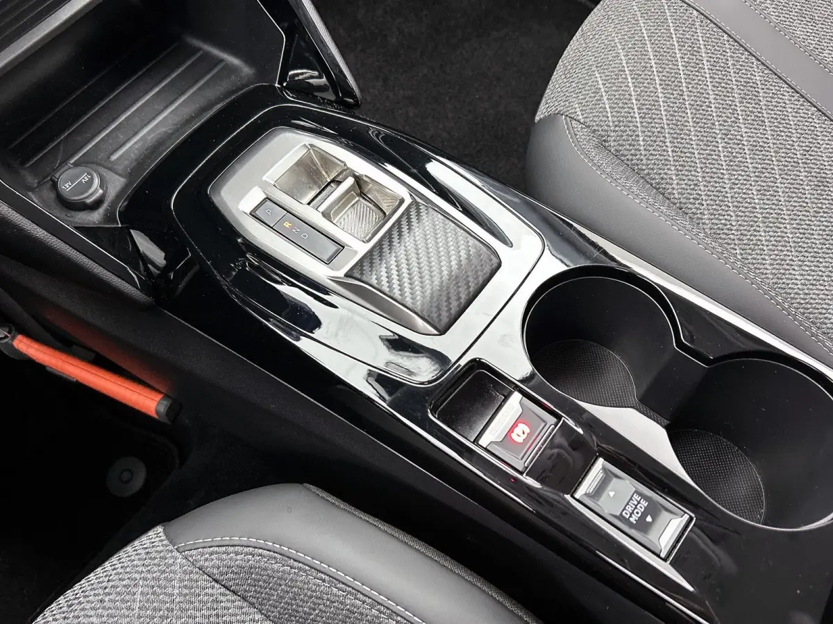1.2 Hybrid 110pk Allure Automaat | Tot 8 Jaar Garantie | Navigatie | Camera Voor + Achter | Climate Control | Adaptieve Cruise Control | Dodehoekdetectie | 16"LMV | LED |