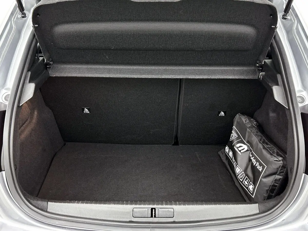 1.2 Hybrid 110pk Allure Automaat | Tot 8 Jaar Garantie | Navigatie | Camera Voor + Achter | Climate Control | Adaptieve Cruise Control | Dodehoekdetectie | 16"LMV | LED |