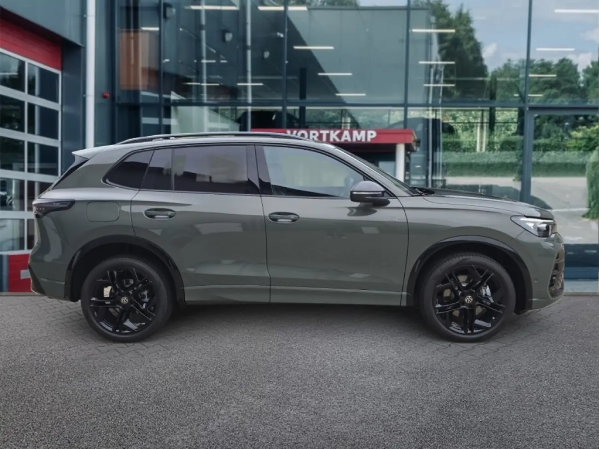 1.5 TSI eHYBRID R-LINE PANO-DAK/TREKHAAK/CAMERA/E-KLEP/ACC/STOEL+STUURVERW