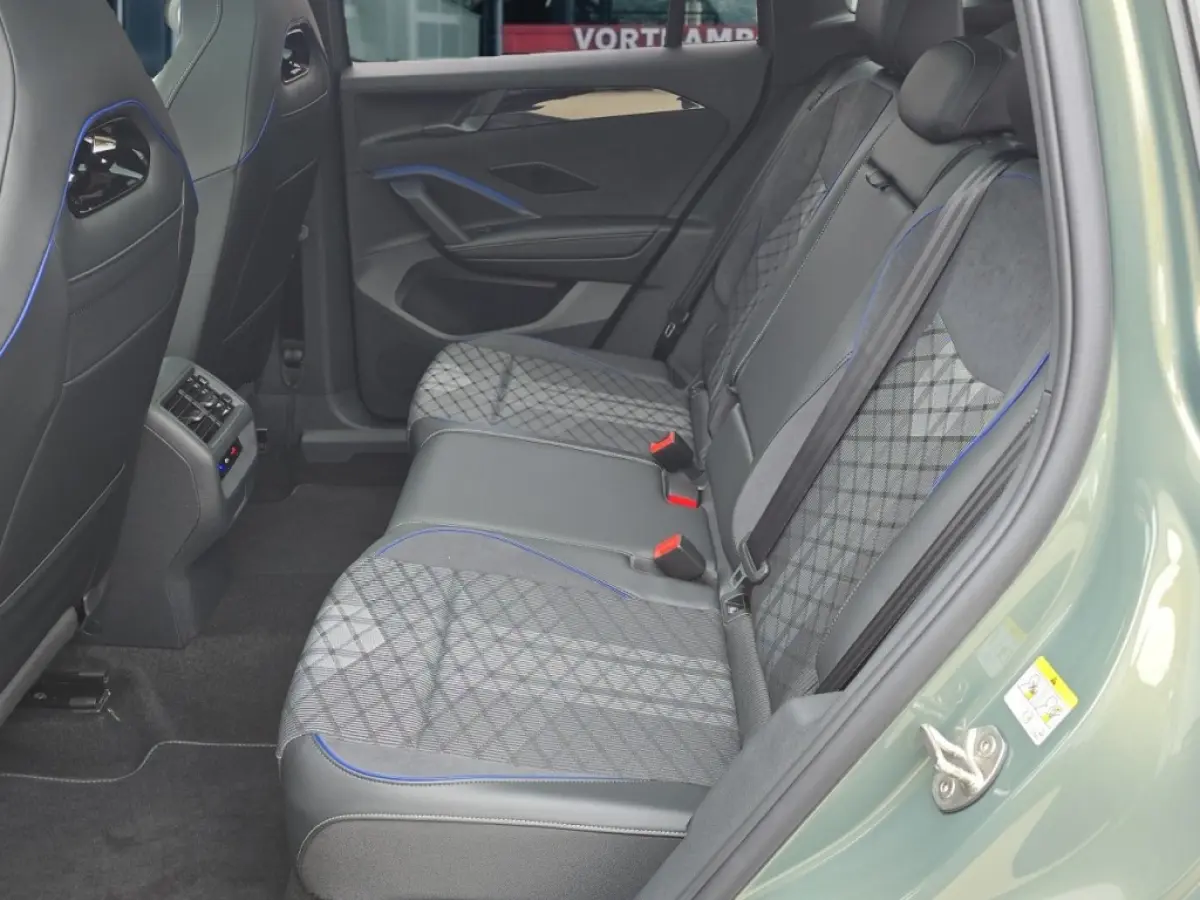 1.5 TSI eHYBRID R-LINE PANO-DAK/TREKHAAK/CAMERA/E-KLEP/ACC/STOEL+STUURVERW