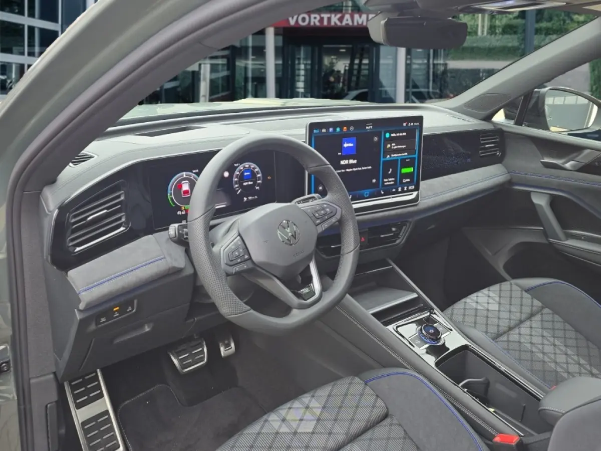 1.5 TSI eHYBRID R-LINE PANO-DAK/TREKHAAK/CAMERA/E-KLEP/ACC/STOEL+STUURVERW