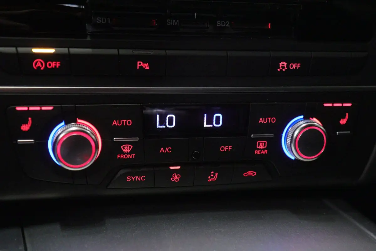 1.8 TFSI S EDITION NAP/CARPLAY/KEYLESS/MEM/BOSE/VOL