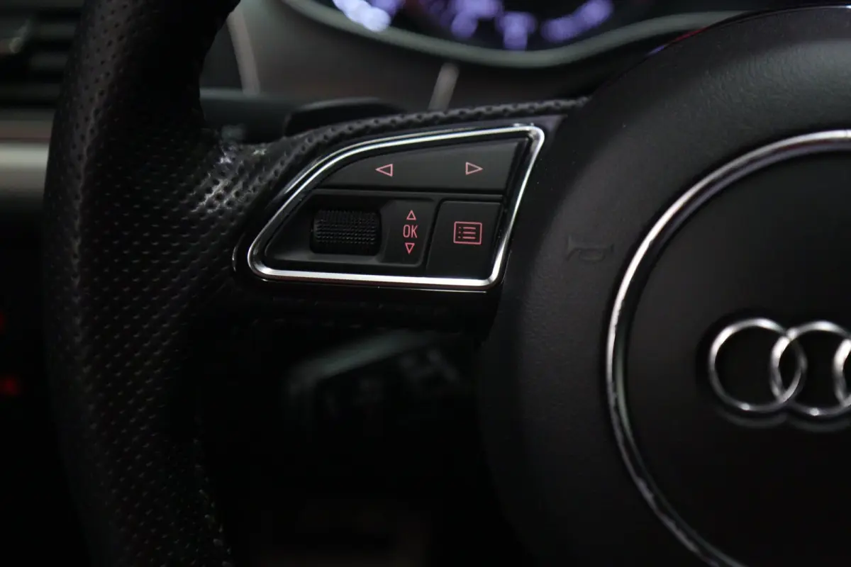 1.8 TFSI S EDITION NAP/CARPLAY/KEYLESS/MEM/BOSE/VOL