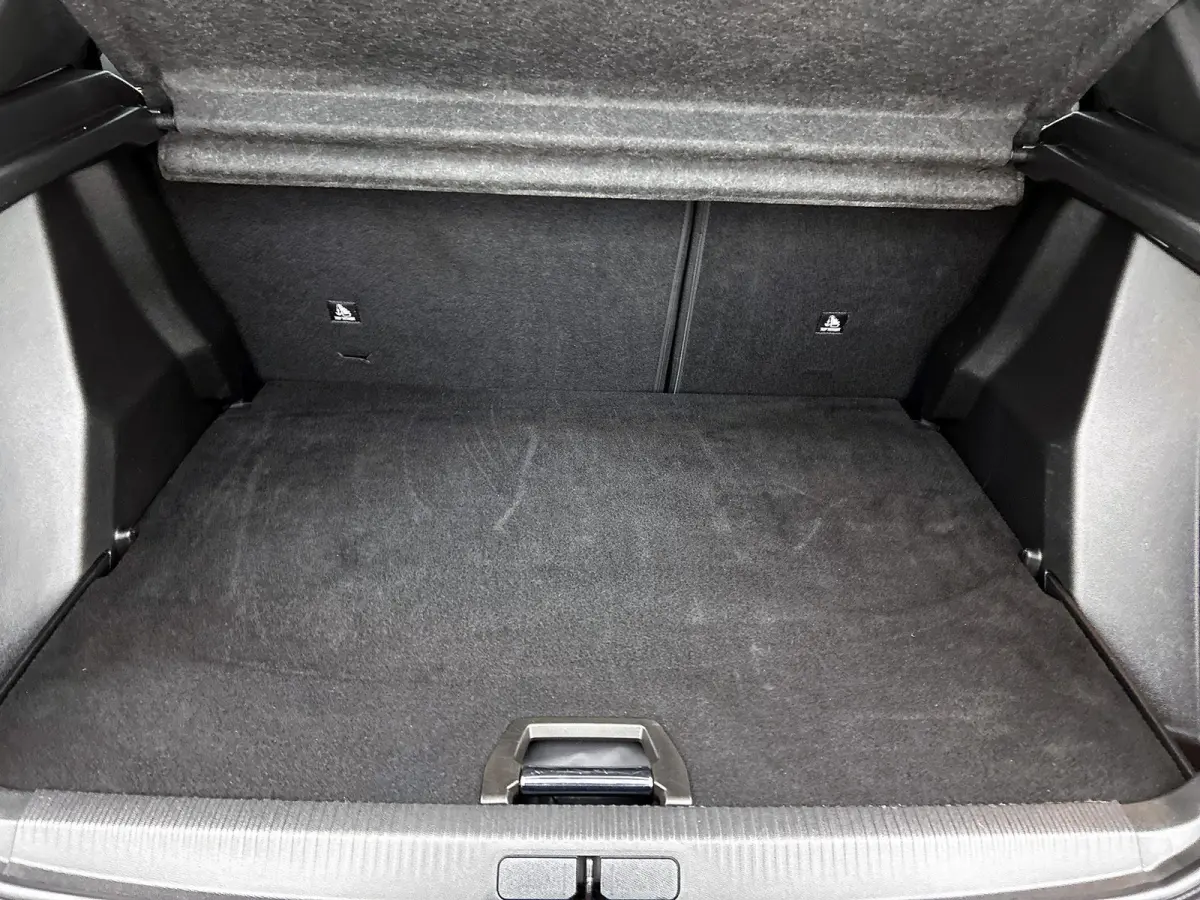 1.2 Hybrid 145pk Allure Automaat | Adaptieve Cruise Control | dakrails | Navigatie | Camera Voor + Achter | Climate Control | 17"LMV | Dodehoekdetectie | LED |