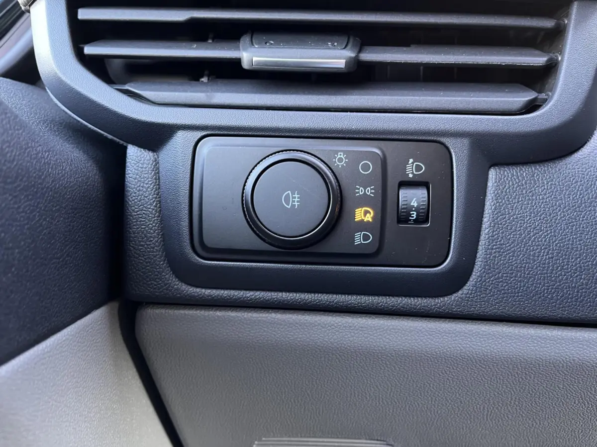 340 L2H1 Limited 71 kWh 218PK Stoel/Stoel 2300KG Trekgewicht Adaptieve Cruise 360 Camera Navi Stoelverwarming Dubbele Armsteun Carplay Blind-Spot 17" Velgen *Nieuw*