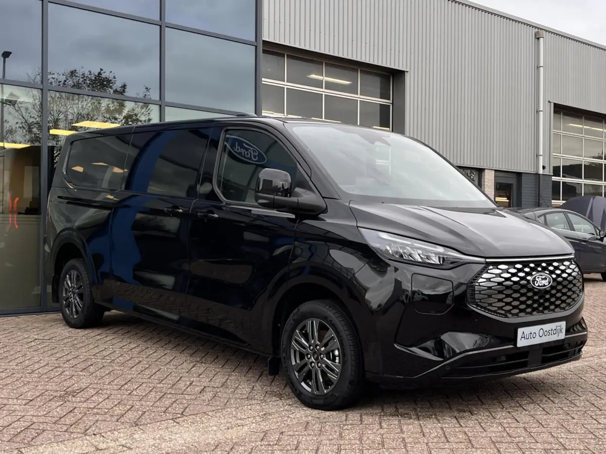 340 L2H1 Limited 71 kWh 218PK Stoel/Stoel 2300KG Trekgewicht Adaptieve Cruise 360 Camera Navi Stoelverwarming Dubbele Armsteun Carplay Blind-Spot 17" Velgen *Nieuw*