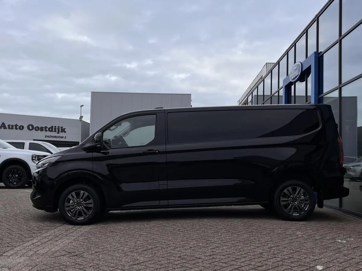 340 L2H1 Limited 71 kWh 218PK Stoel/Stoel 2300KG Trekgewicht Adaptieve Cruise 360 Camera Navi Stoelverwarming Dubbele Armsteun Carplay Blind-Spot 17" Velgen *Nieuw*