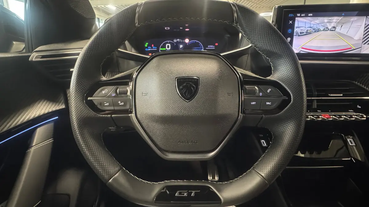 EV 50KWH 136PK GT PACK AUTOMAAT SOH 100% / NAVI / LEDER / CLIMA / PDC / 17" LMV / CAMERA / ALCANTARA / PANO. DAK / KEYLESS / I-COCKPIT / FULL-LED / NIEUWSTAAT !!