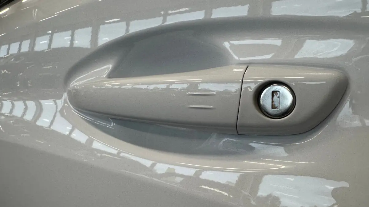 EV 50KWH 136PK GT PACK AUTOMAAT SOH 100% / NAVI / LEDER / CLIMA / PDC / 17" LMV / CAMERA / ALCANTARA / PANO. DAK / KEYLESS / I-COCKPIT / FULL-LED / NIEUWSTAAT !!