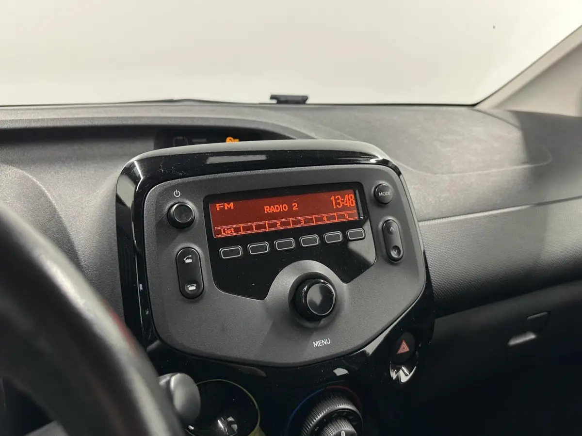 1.0 VTi Feel AIRCO 5 DEURS CRUISE 82000 KM!!
