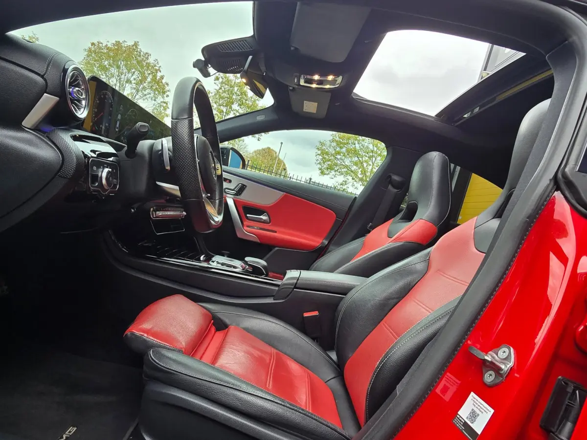 200 AMG 45 Look / Leder / Memory / Elek Stoelen / Camera / Open Pano / Led / Pdc / 19 Inch