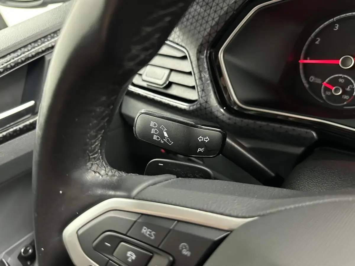 1.5 TSI Style Business CAMERA NAVI CARPLAY TREKHAAK ADAPTIVE CRUISE.