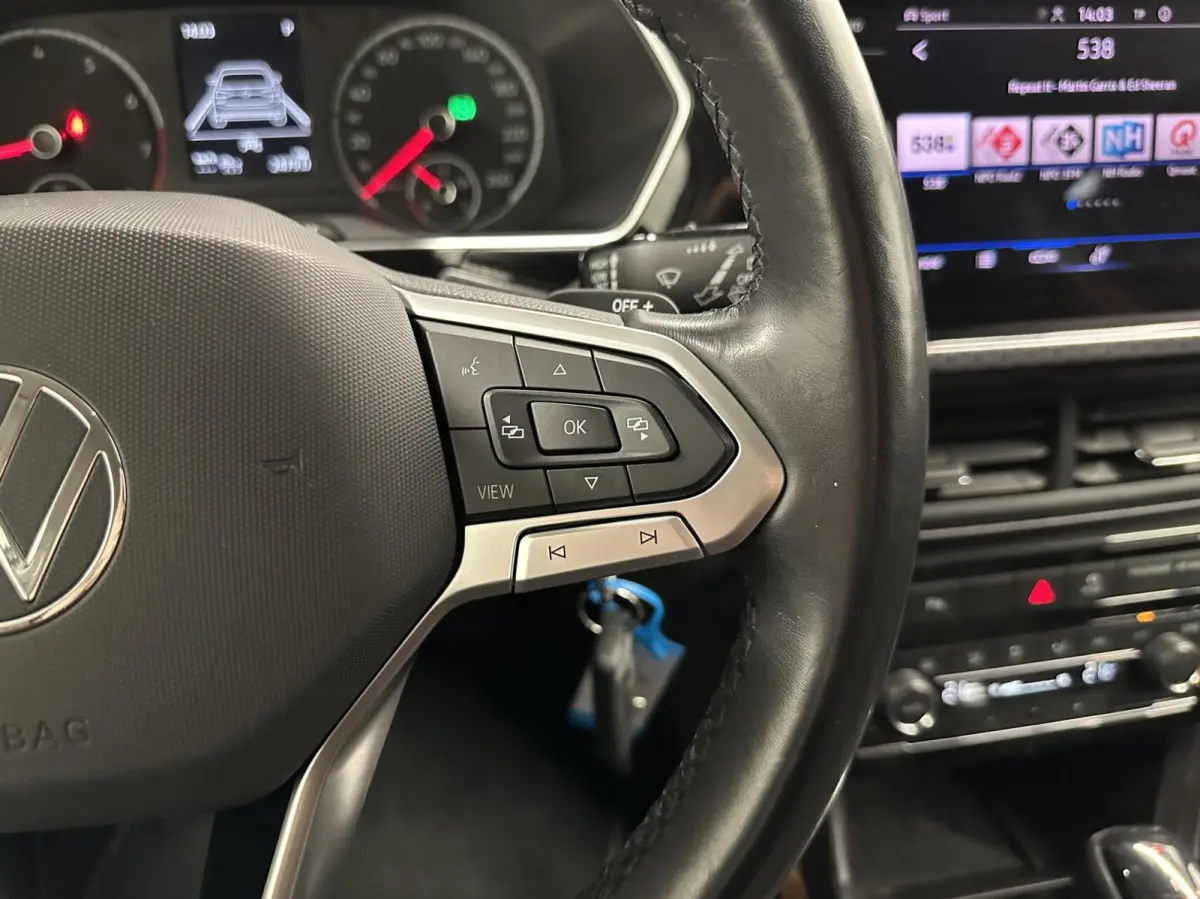1.5 TSI Style Business CAMERA NAVI CARPLAY TREKHAAK ADAPTIVE CRUISE.